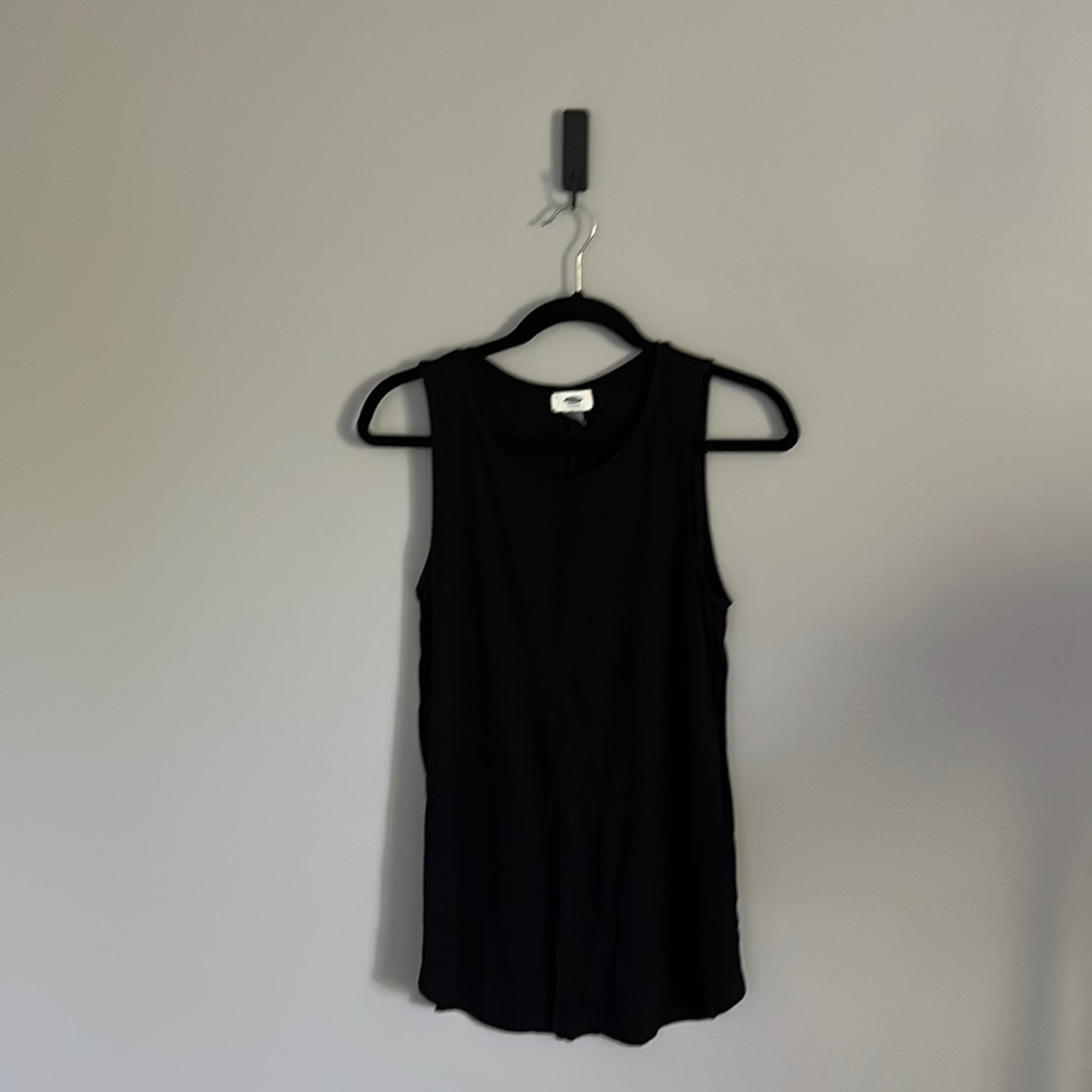 black tank